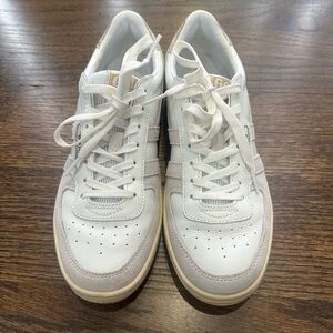 Gola Hawk Sneakers, Off White, Size 8